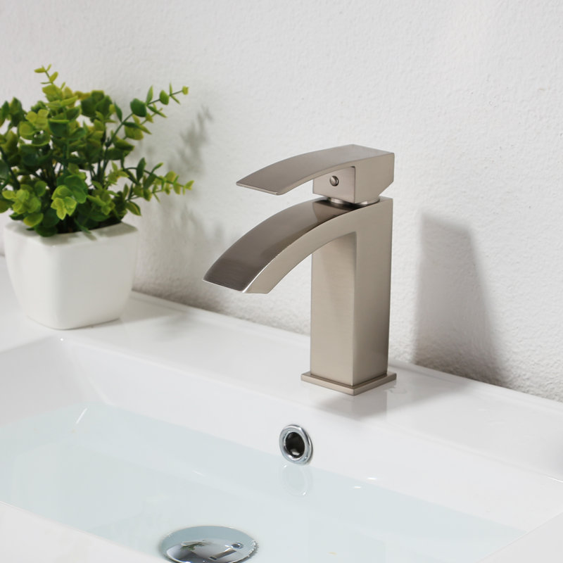 Robinet moderne pour lavabo de salle de bain à un seul trou Urbana, Nickel brossé