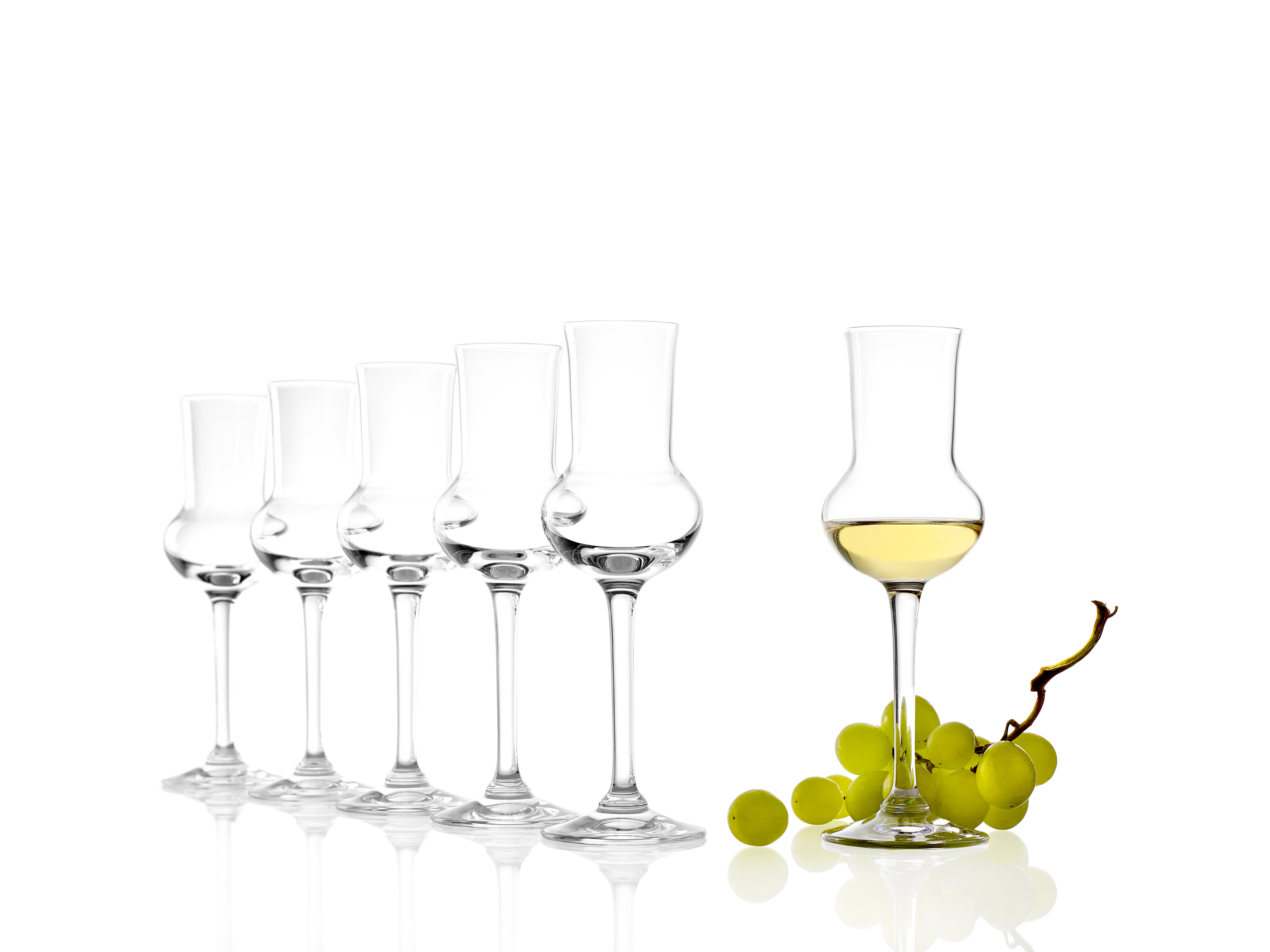 https://assets.wfcdn.com/im/19445942/compr-r85/1224/122403330/liquour-3-oz-lead-free-crytal-glassware-set.jpg