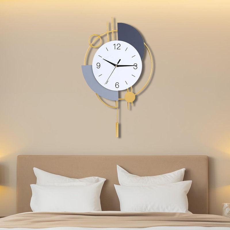 Aleighna Metal Wall Clock