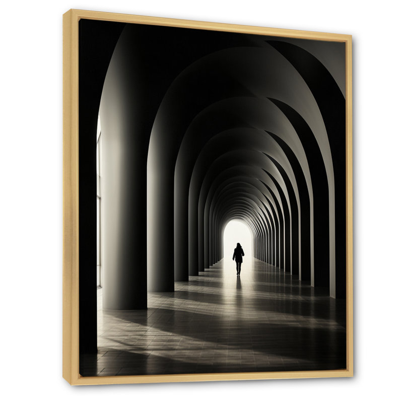 «Black Grey Tunnel Timeless Passage Classic», reproduction sur toile, H 32 po x l 24 po x P 1 po, Cadre naturel flottant