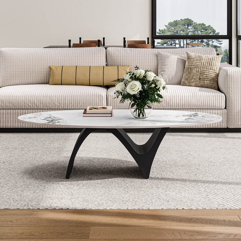 Table basse 51 po blanche en faux marbre avec base en acier au carbone en forme de N noire, luxueuse table basse ovale pour la maison et le bureau
