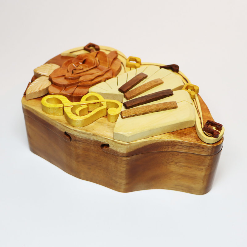 Boîte à casse-tête rose et clé en bois intarsia