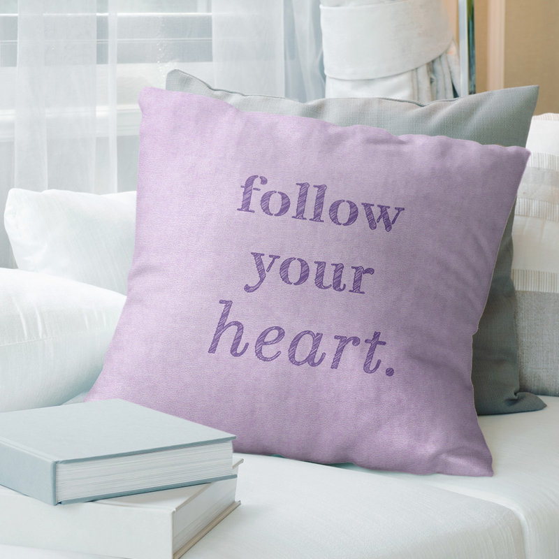 Housse de coussin Handwritten, 26 po x 26 po, Mauve, Polyester/ Bourre en polyester