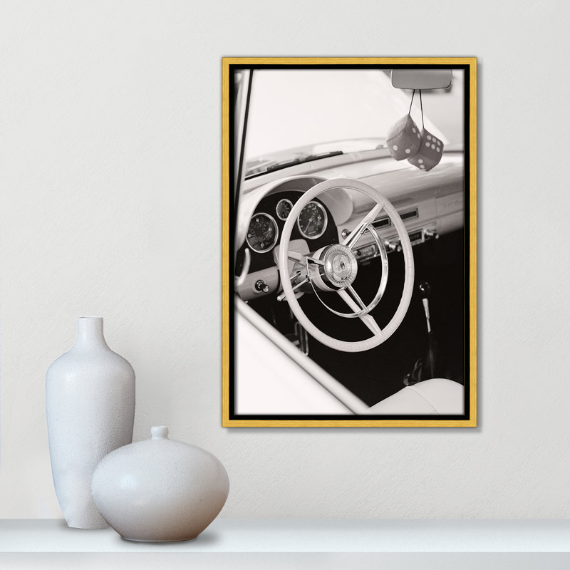 «Classic Car II» par Young, H 19,5 po x l 13,5 po, Flotteur doré