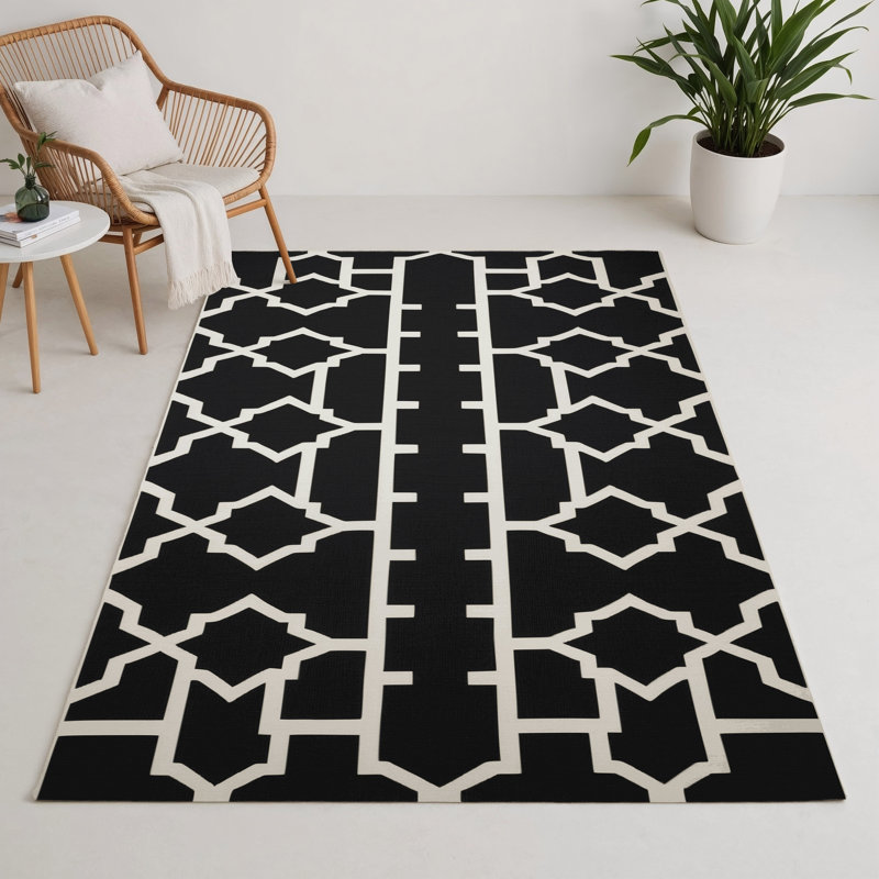 Trellis Black Indoor and Outdoor Area Rug, Rectangle 9' x 12'
