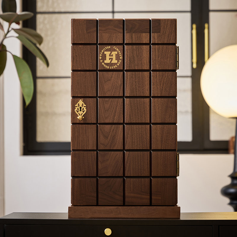 Armoire à bijoux rectangulaire en bois massif noisette