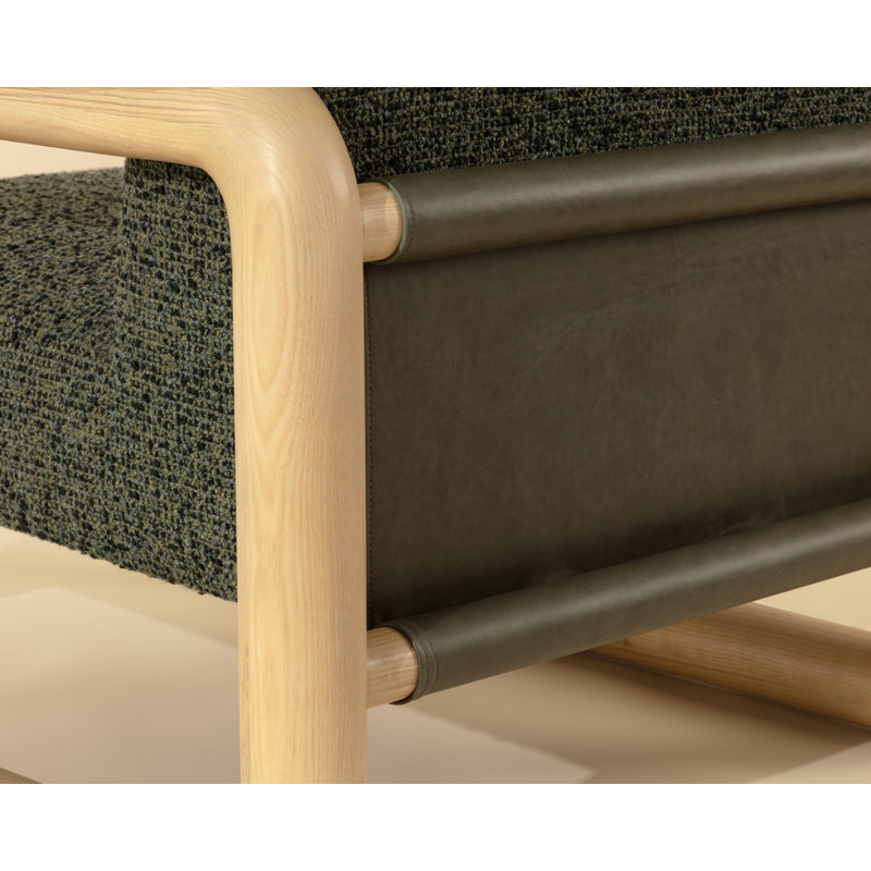Nubo Armchair