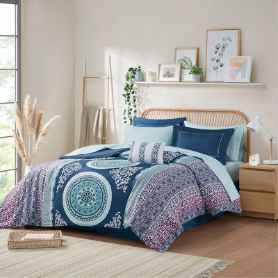 L'ensemble d'édredon pour lit simple TG Boho comprend des draps