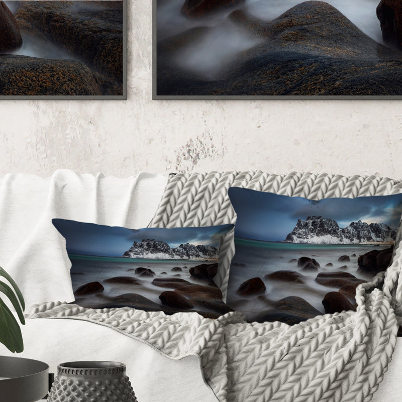 Coussin Rocky Coast With Mountains - Nautical & Coastal, 16 po x 16 po