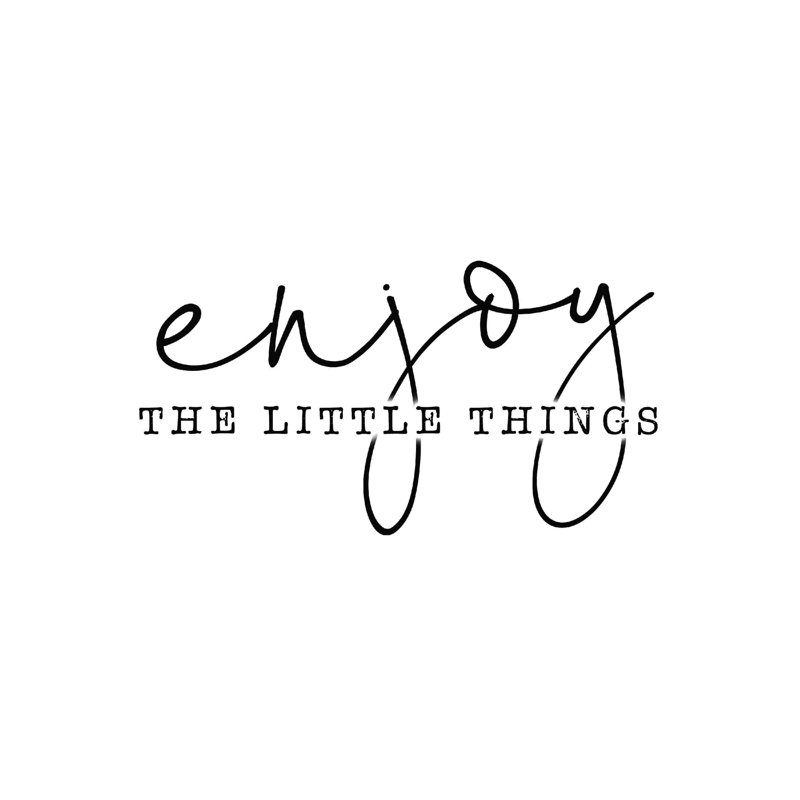 «Enjoy The Little Things», art textuel sur toile tendue en noir et blanc, H 12 po x l 12 po x P 1,25 po