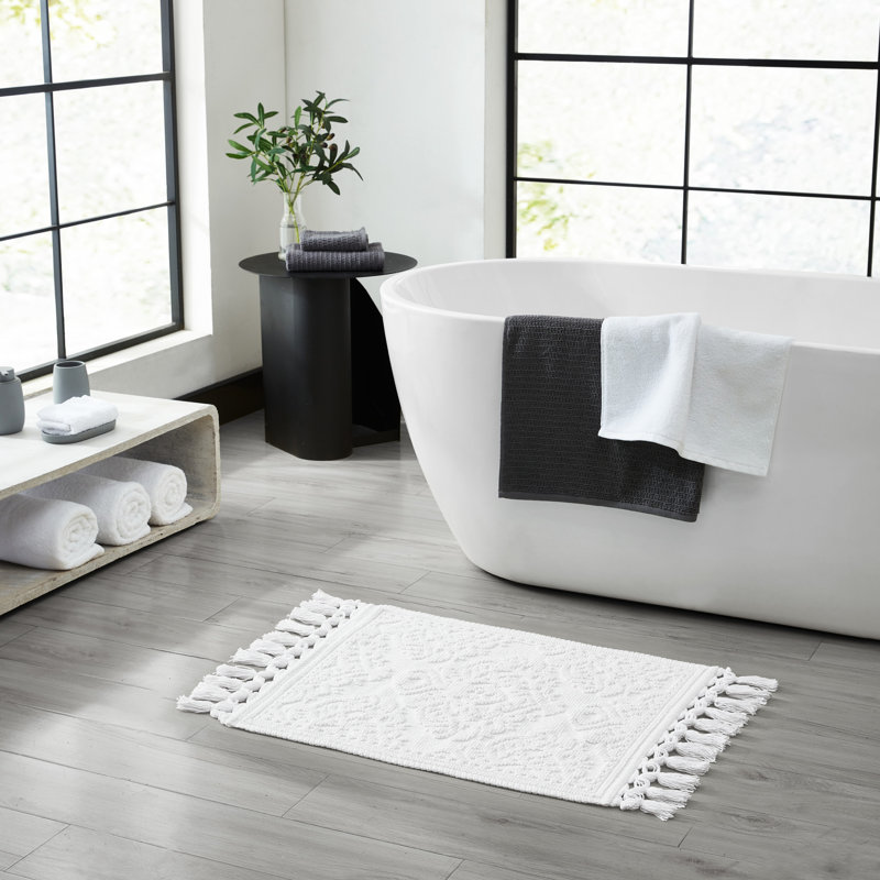 Ricardo 100% Cotton Bath Rug, White, 17" W x 31" L
