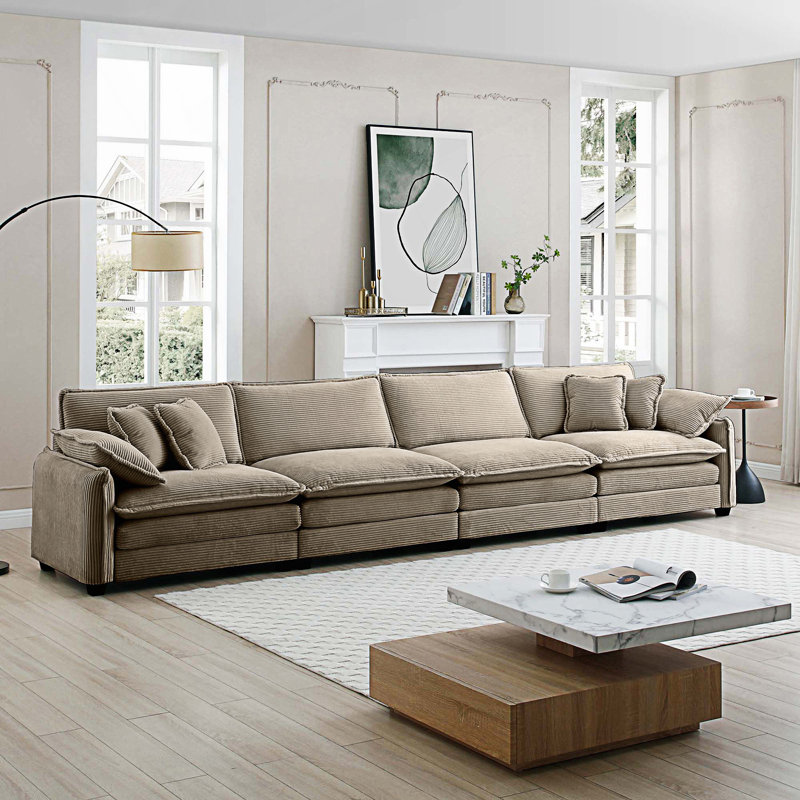 Canapé 4 places moderne avec 2 accoudoirs et 4 coussins décoratifs Modern, Tanné