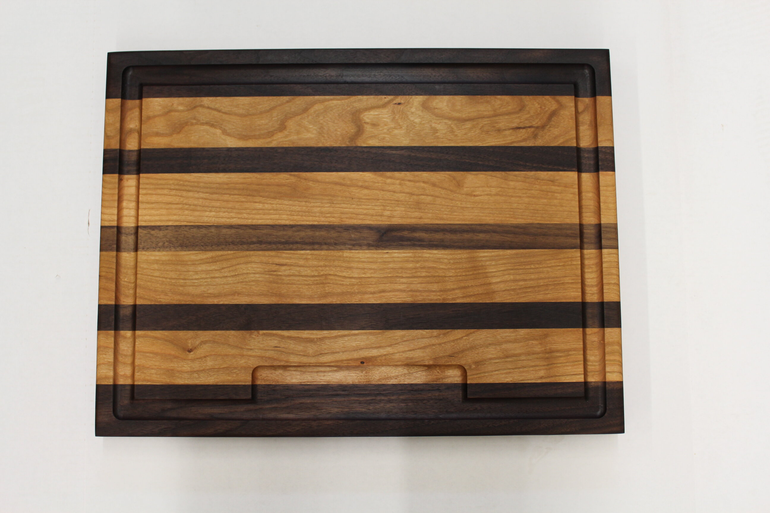 Mu:zaik Black Walnut Cutting Board - Large