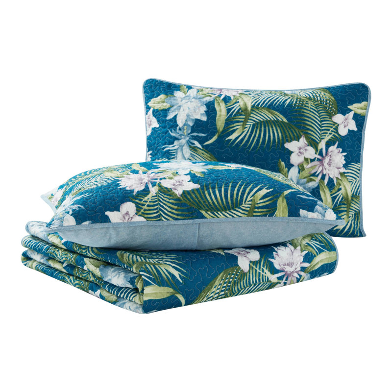 Coastal Breeze King-Size Reversible Cotton Quilt Set in Blue