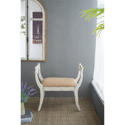 Charmant banc d'inspiration rétro pour diverses pièces, rehaussant l'ambiance de la maison