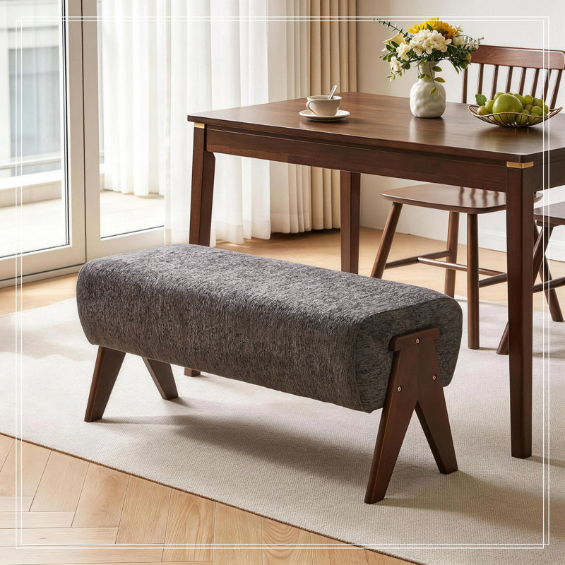 Chenille Trentham avec pieds en bois robuste, Grey