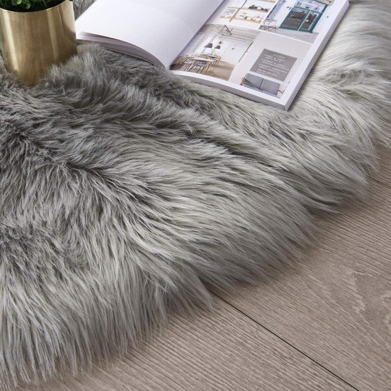 Tapis à poil long gris fait à la main Glendine, Rond 5 pi