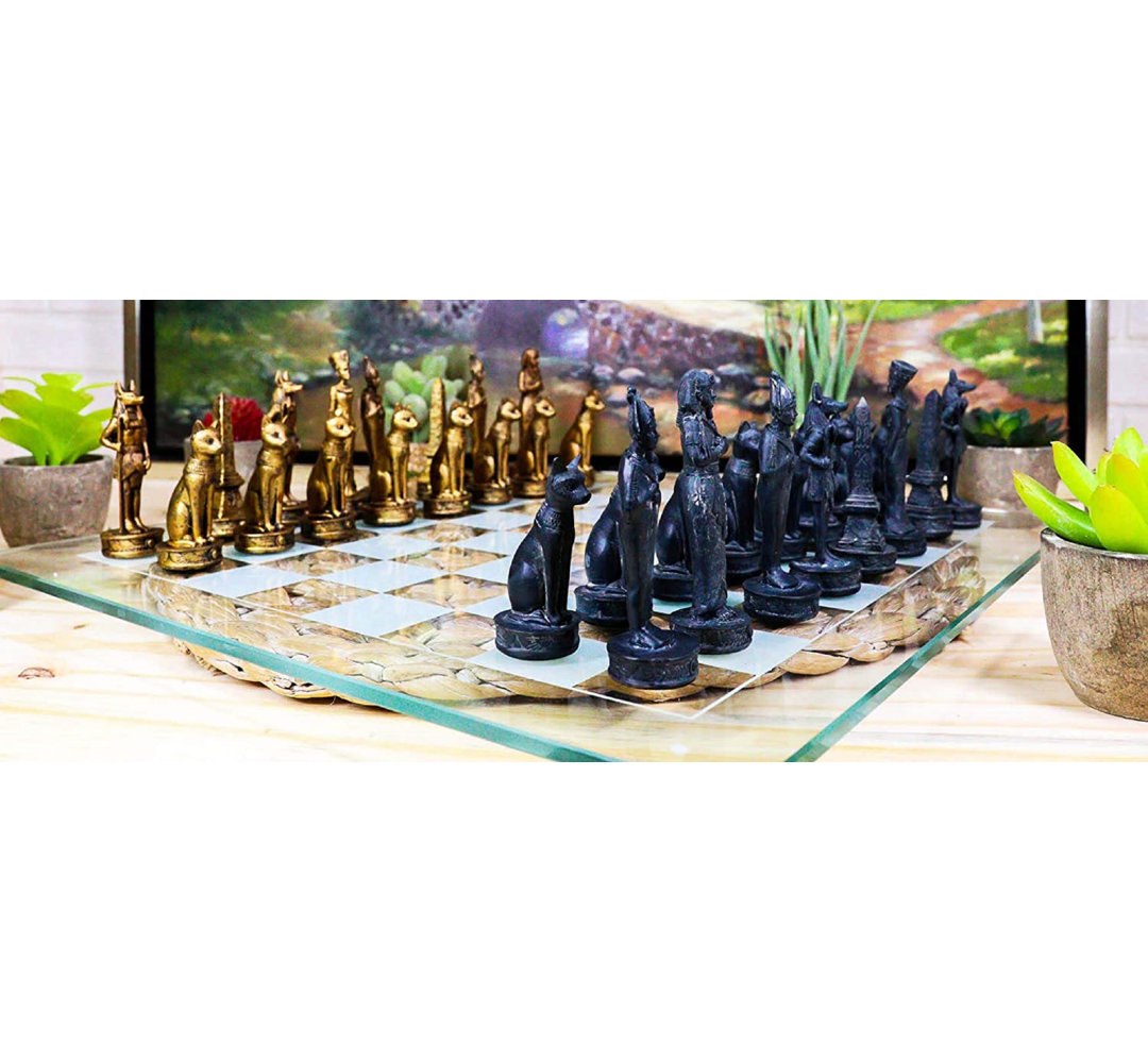 Faning World Menagerie Glass Chess World Menagerie