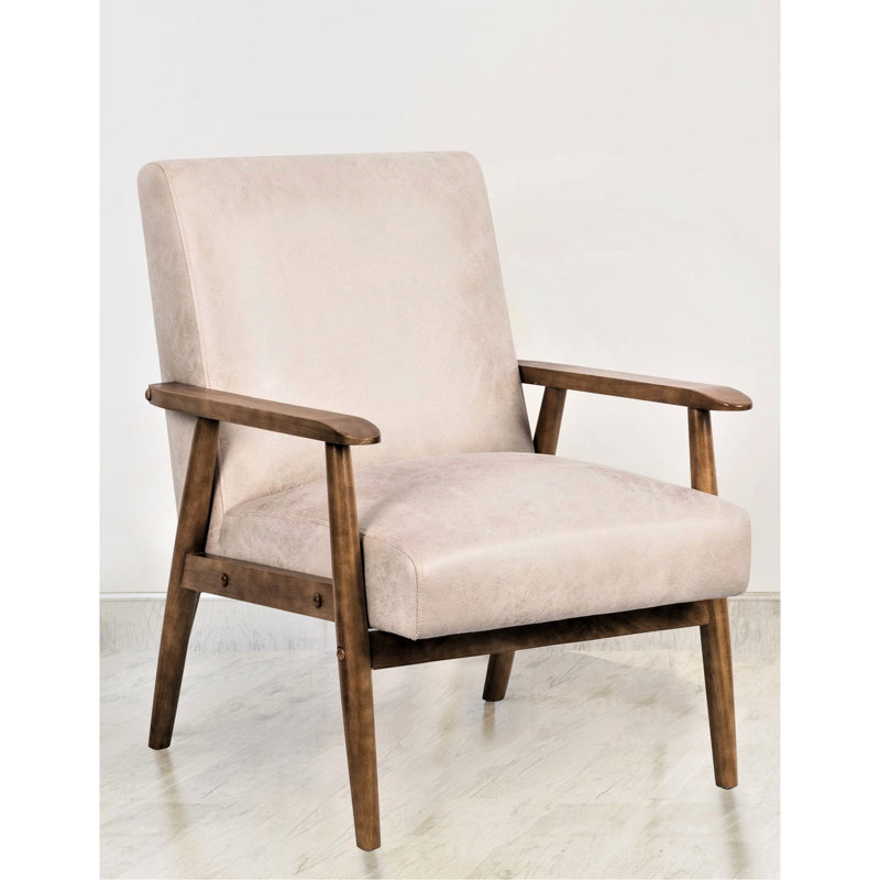 Fauteuil classique de 25,75 po de large couleur chameau. Accoudoirs en bois massif pour la longévité. Facile à assembler et à nettoyer. Cadre avec finition. Coussins en mousse pour un confort maximal. Revêtement élégant en microfibre. Polyvalent