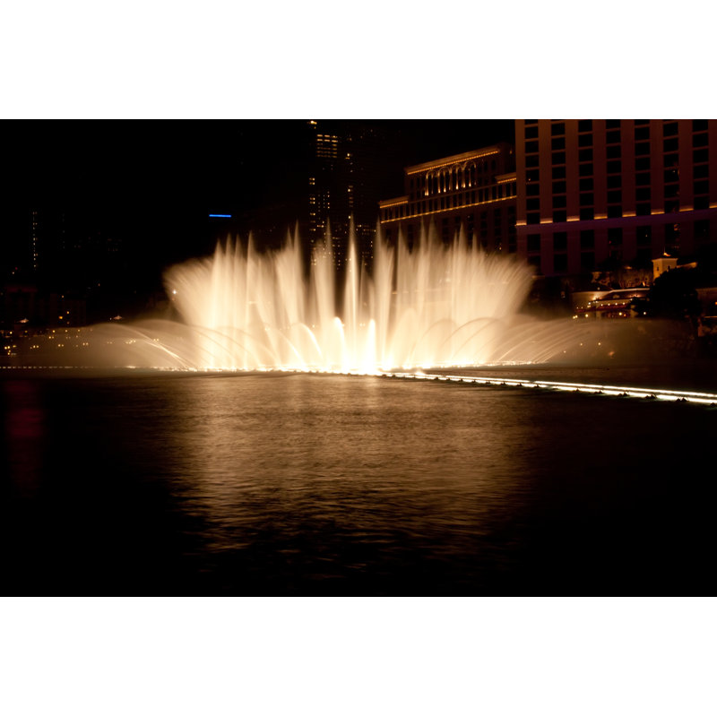 Fontaine d'eau - photographie sur toile tendue, H 8 po x l 12 po x P 1,25 po