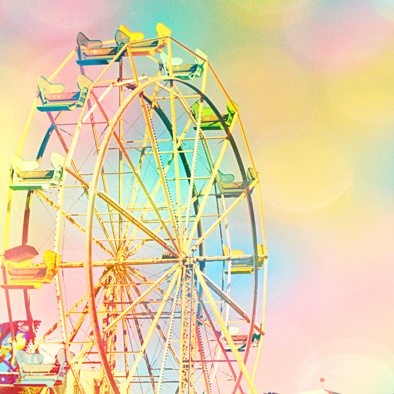 «Nitra Shannon Clark Ferris Wheel Fun» par Shannon Clark - reproduction d'art sur toile tendue, H 36 po x l 36 po, Oui
