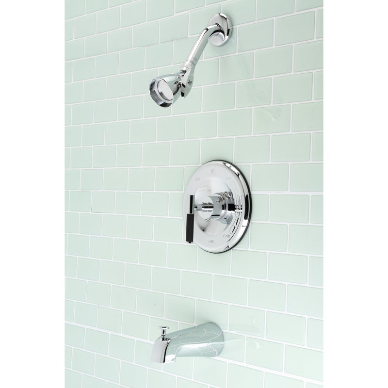 Robinet de baignoire et douche à pression équilibrée à poignée simple Kingston Brass Kaiser, Chrome poli
