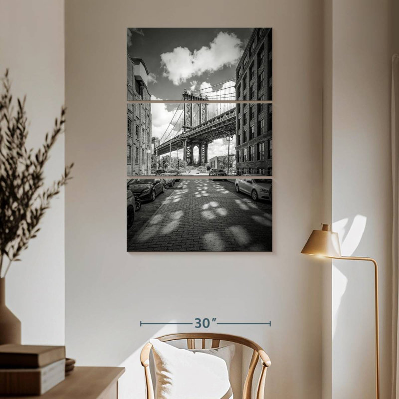 Lilie Manhattan Bridge - monochrome, H 65 po x l 42 po