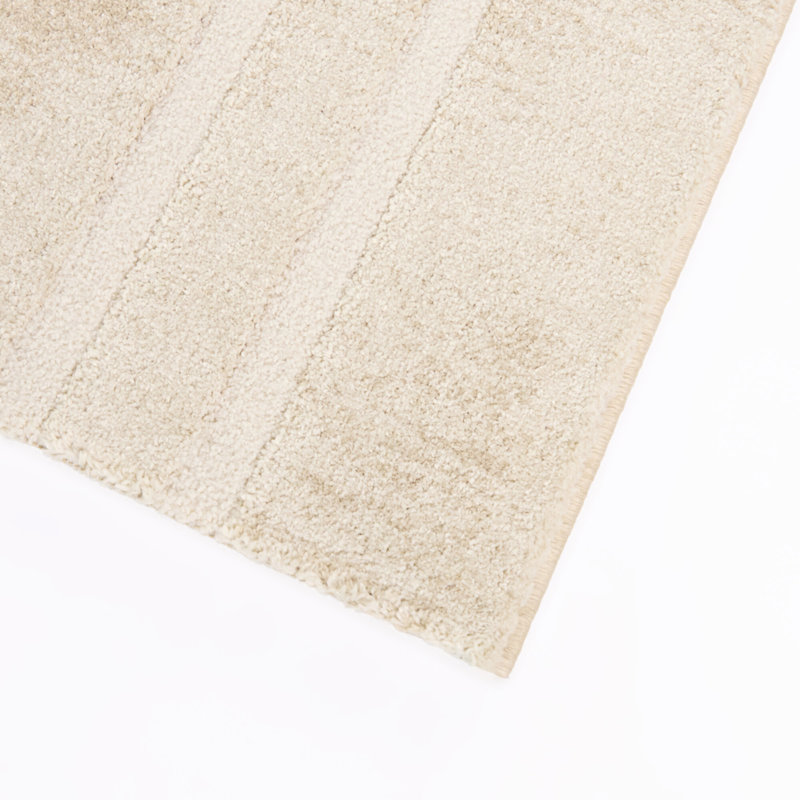 Tapis beige Benevelli, 7 pi 10 po x 10 pi