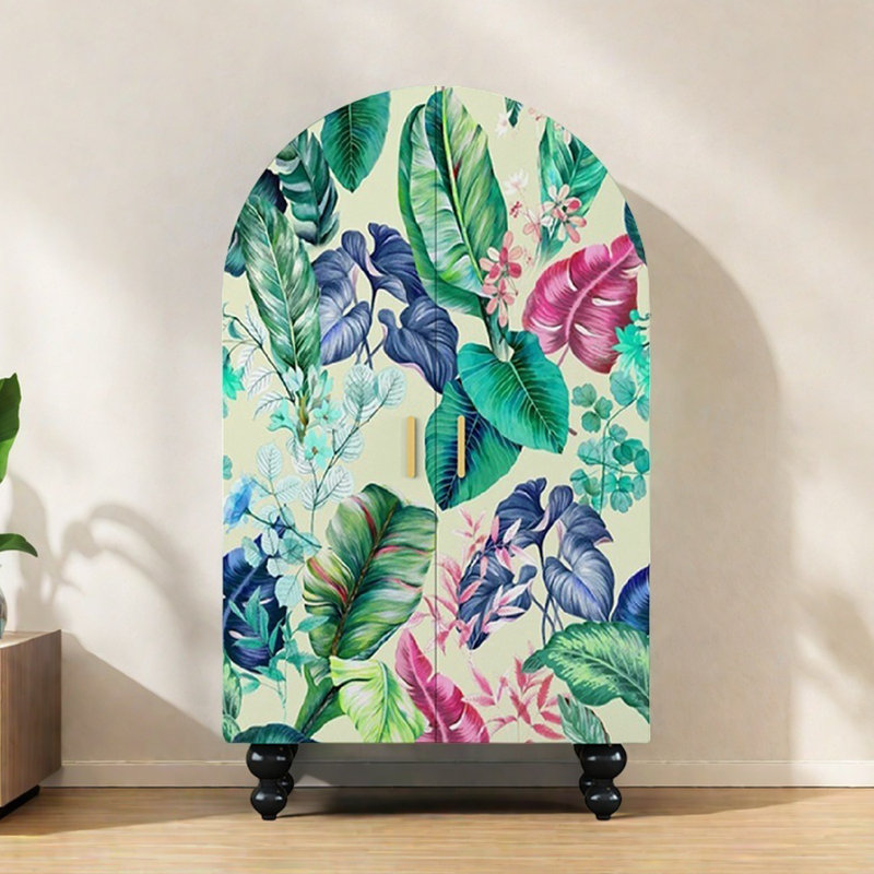 Armoire arquée avec tablettes et portes