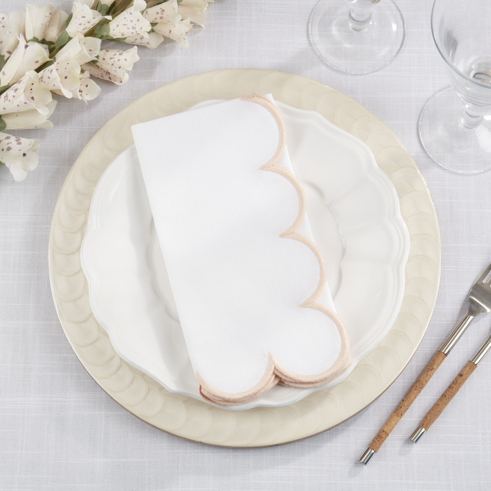 Paddock Rectangle Napkin, White/Blush