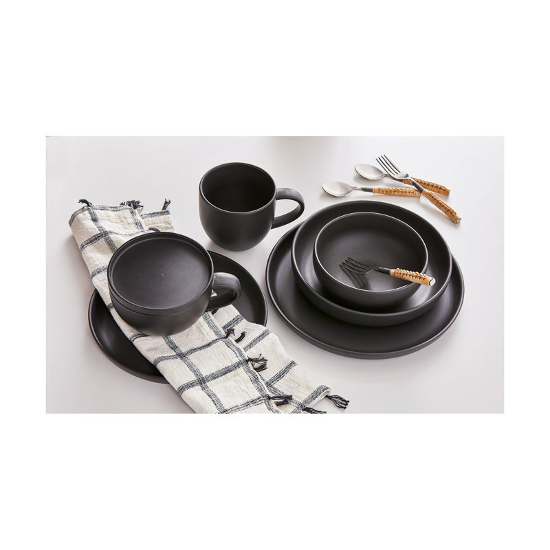 Brough Blate, Black