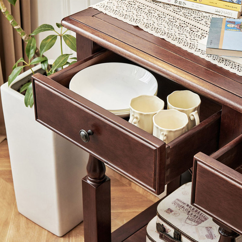 Buffet de salon en bois massif.