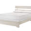 Grand lit plateforme rustique avec tête de lit à lattes, conception à profil bas, finition blanche délavée pour les chambres contemporaines-1131261205