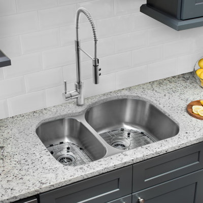 Évier de cuisine à double cuve avec robinet encastrable l 32 po x l 21 po