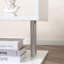 Table de bout moderne de 20 po, table d'appoint décorative, table basse en forme de S avec tablette de rangement et poteaux en acier, blanc