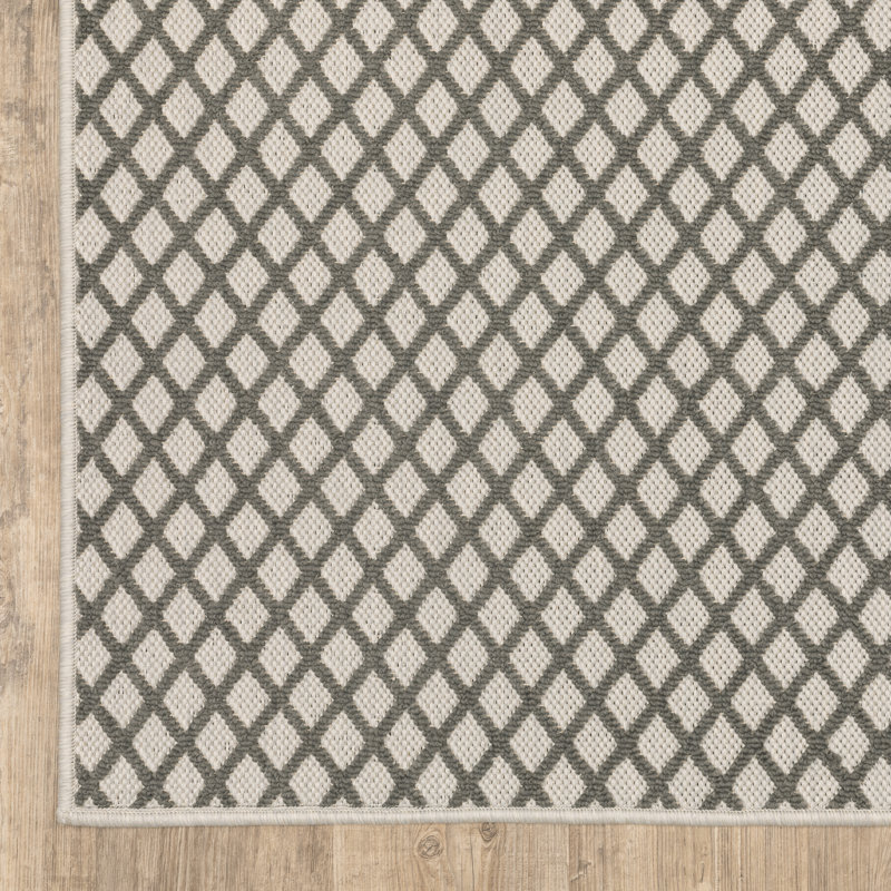Tapis intérieur / extérieur géométrique beige / gris Sipriano, Rectangle 6 pi 7 po x 9 pi 2 po