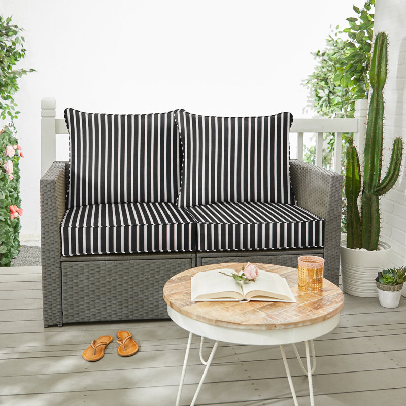 Ensemble de coussin et coussin d'extérieur Sunbrella, 25 in W x 25 in D x 5 in H, Sunbrella - Shore Classic