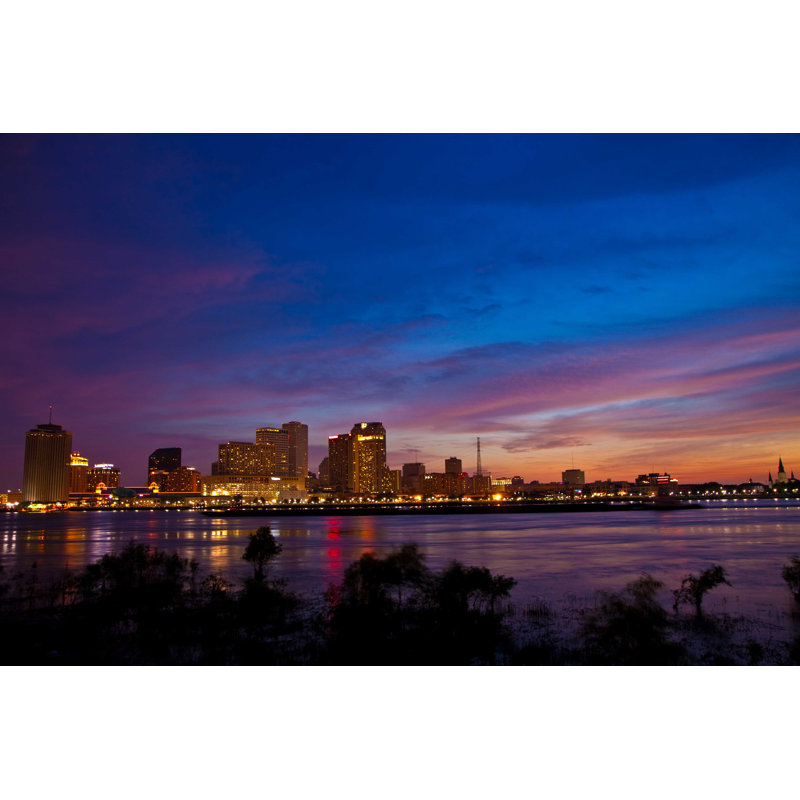 «Downtown New Orleans Evening» par Vazad - photographie sur toile tendue, L 12 po x H 8 po