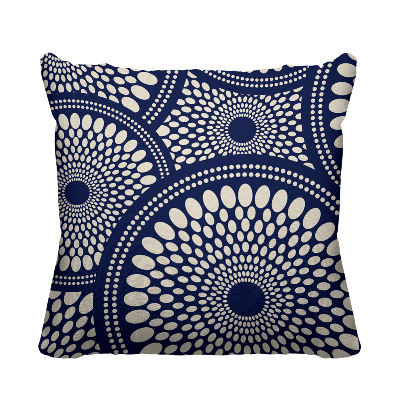 Coussin intérieur / extérieur Penn Tribal Abstract, L 17 po x H 17 po, Bleu marine