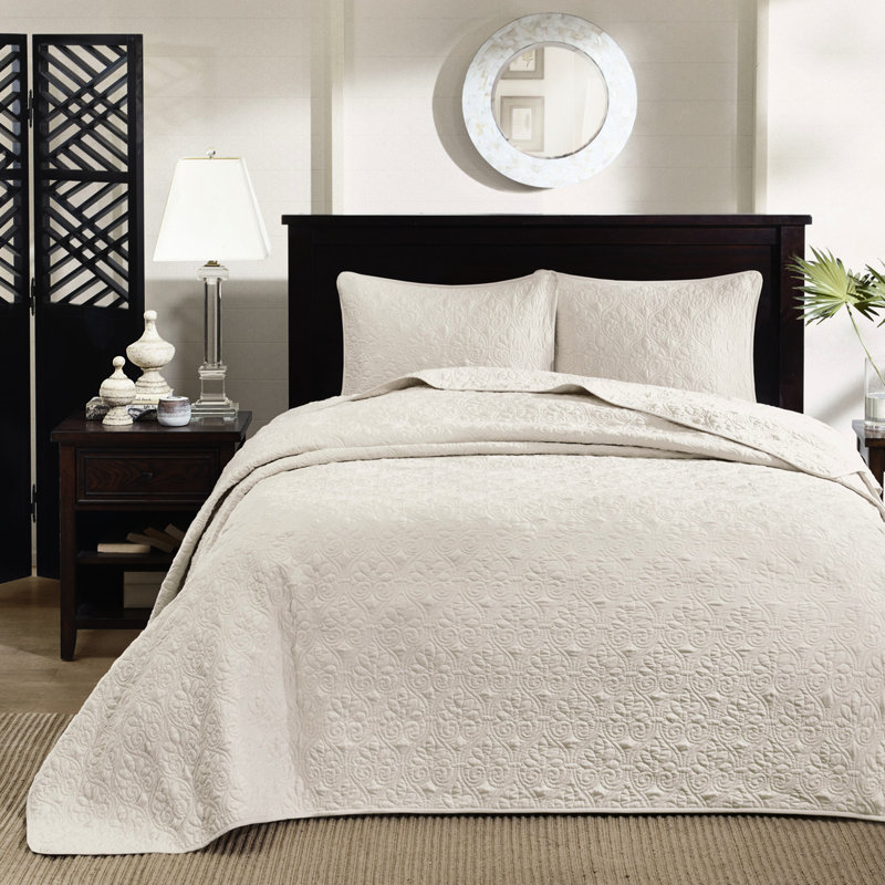 Couvre-lit réversible crème - matelassé pour le style, durabilité rembourrée de coton, fraîcheur traitée, texture riche facile à nettoyer, rembourrage confortable, coutures classiques, protection