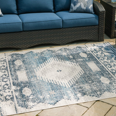 Tapis 5 pi x 7 pi Latvia
