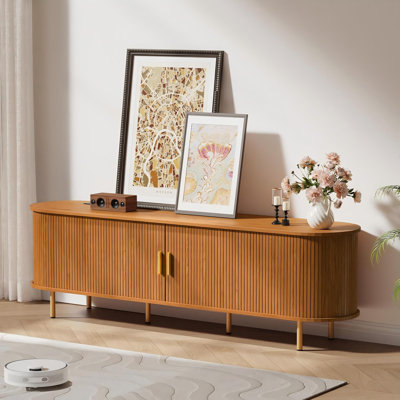 Meuble télé avec prise de courant pour téléviseur de 75 po ou moins, centre de divertissement avec rangement et tablettes réglables, console multimédia de style Mid-Century avec portes coulissantes pour le salon (71 po)