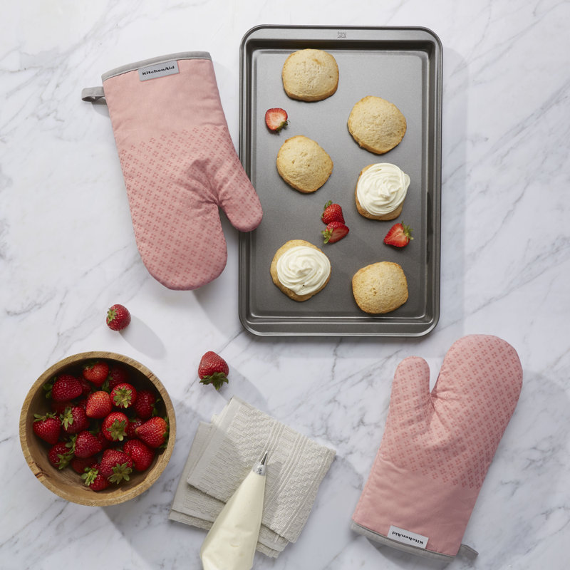 KitchenAid Asteroid Solid Textured Oven Mitt, Rose
