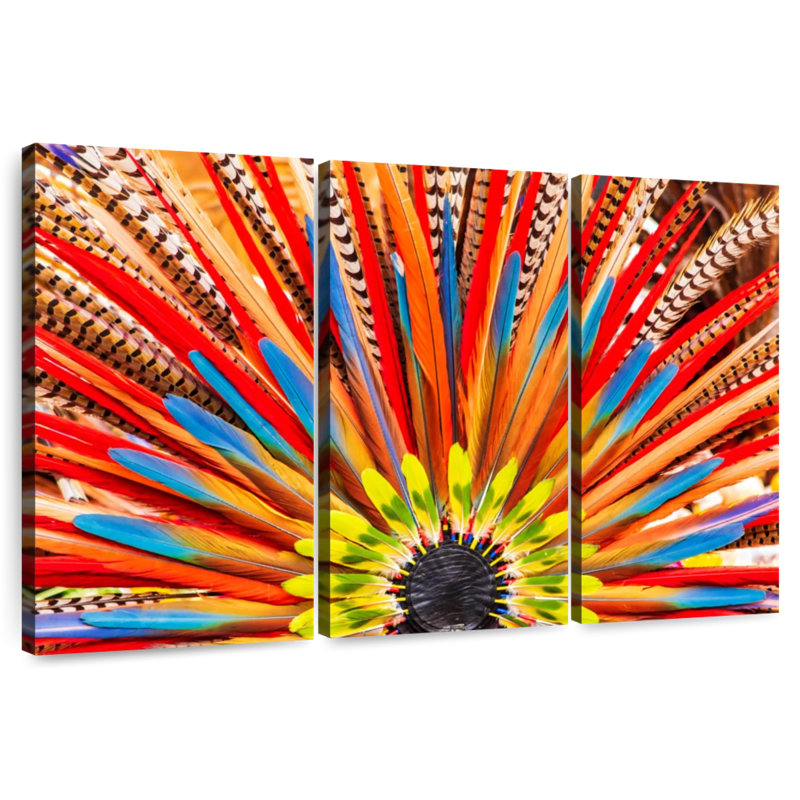 Coiffe à plumes aztèque Kerner, H 28 po x l 45 po