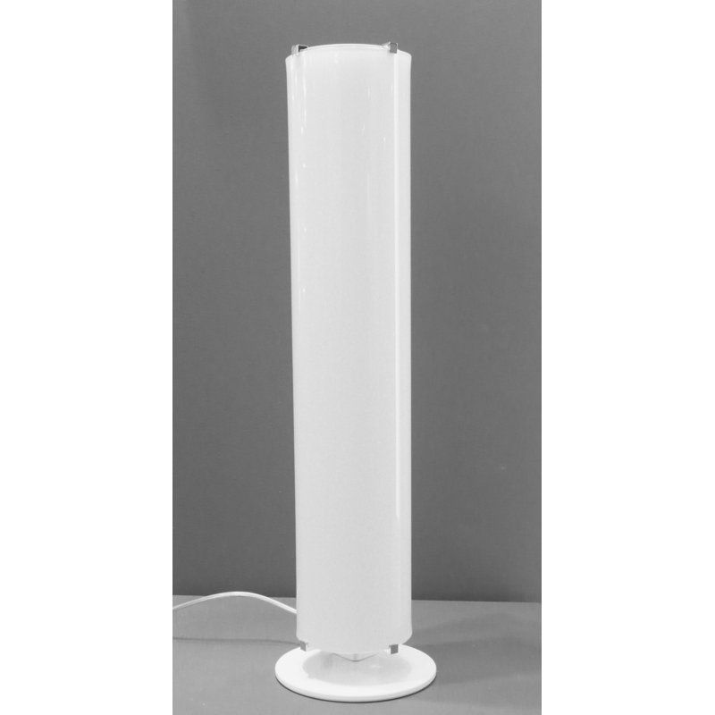 Tubo Metal Table Lamp