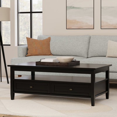 Table basse transitionnelle en bois massif Warm Shaker de 48 po de largeur avec tiroirs de rangement et tablette ouverte