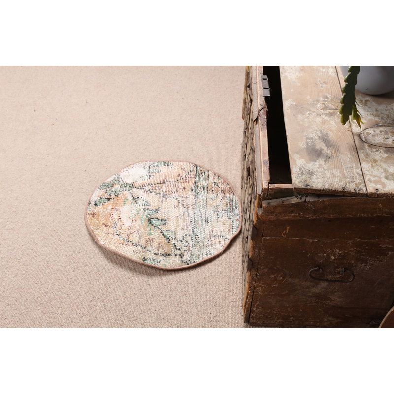 Charming Brown Wool Rug Perfect For An Entrance Or Small Space With Circular Design