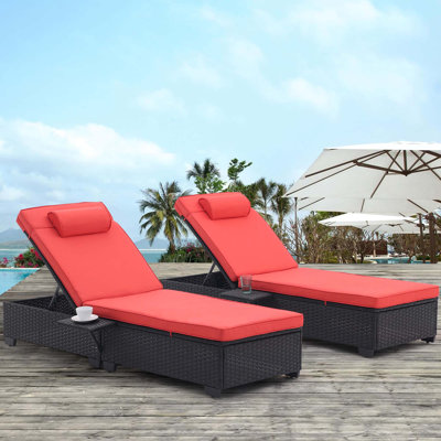 Méridienne de patio pour l'extérieur, couché dans son lit avec rotin en PE et structure en acier, osiers en PE, fauteuils inclinables de piscine avec dossier réglable inclinable élégant et ensemble de 2 coussins amovibles (noir et rouge)