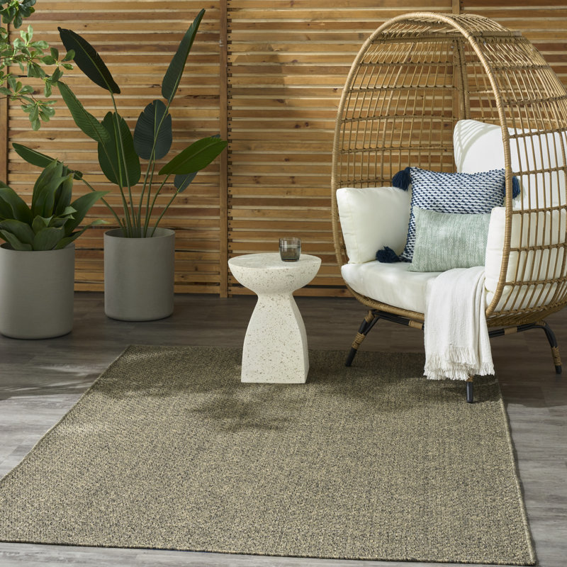 Tulum Solid Indoor/Outdoor Area Rug, Rectangle 5'3" x 7', Olive
