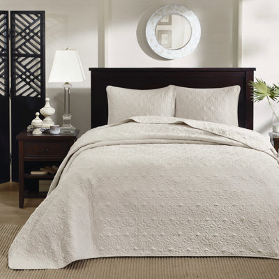 King Size Reversible Cream Bedspread - Pre-Washed Cotton Filling For A Relaxing Slumber Night Quilting Classy Outcome Oversized To Cover Beds Well 2 Shams Included Peaceful Graceful Look Drape